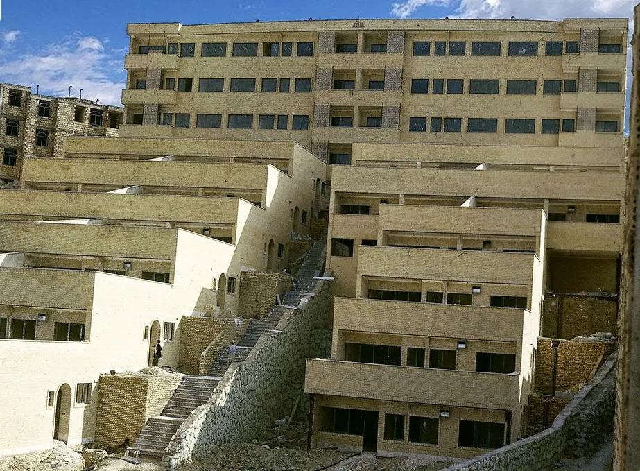 مجتمع ۴۴ واحدی پردیس